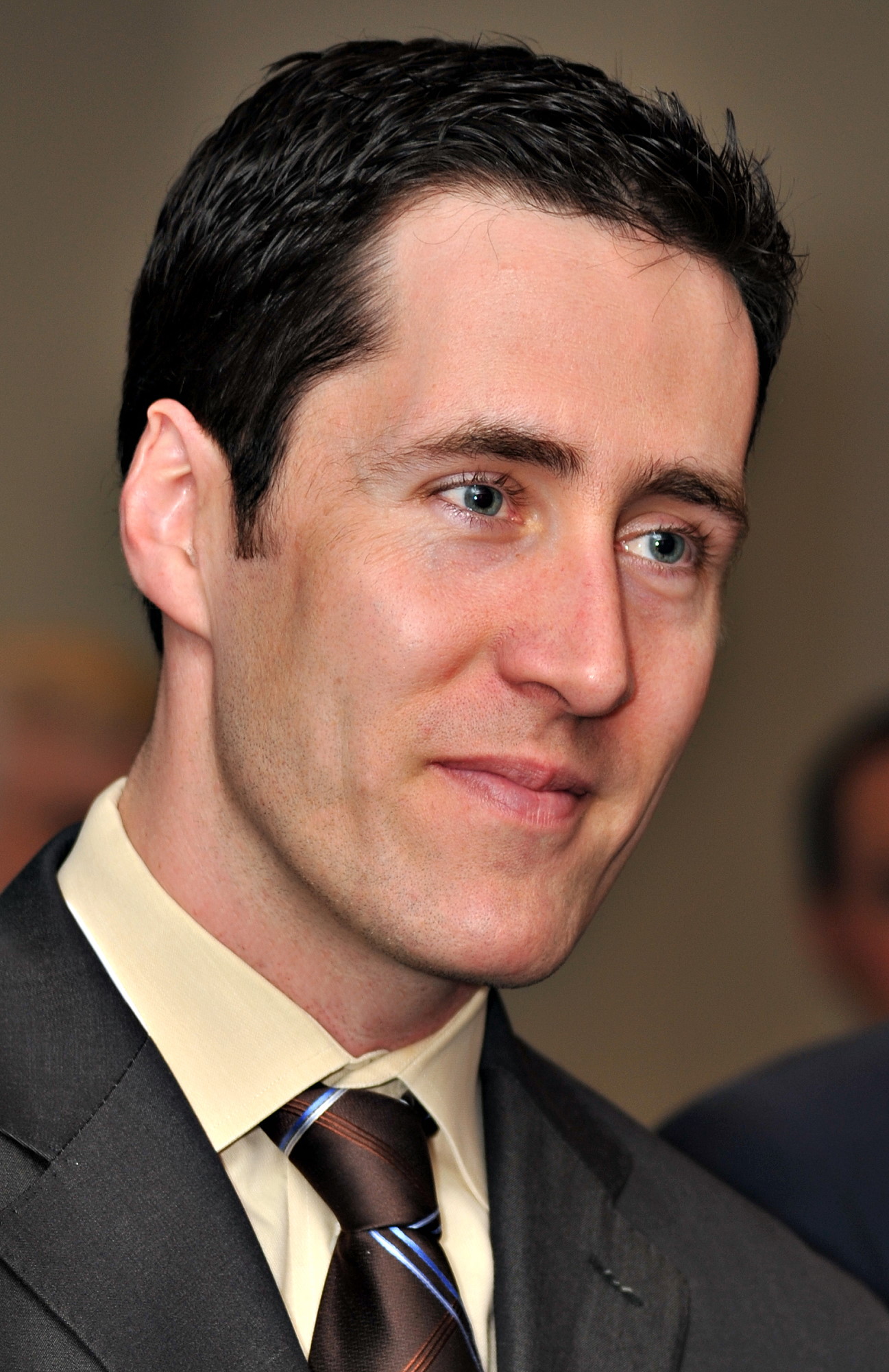 Biographies of Astronaut and Cosmonaut Candidates: Christopher Denny