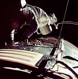 EVA Evans auf dem Weg zur Erde