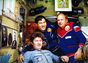 Sojus 37 besucht Saljut 6