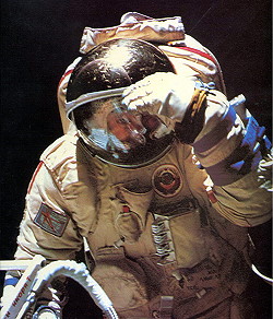 EVA Chrétien EVA Chrétien