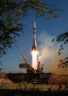 Soyuz TMA-04M launch
