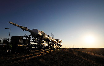 Soyuz TMA-11 rollout