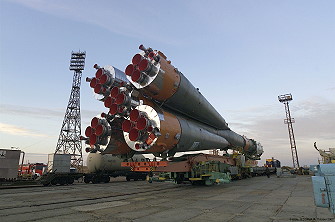 Soyuz TMA-1 rollout