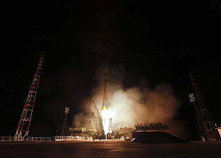 Soyuz TMA-21 launch