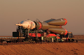 Soyuz TMA-3 rollout