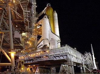 STS-108 auf der Startrampe