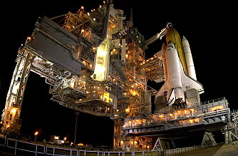 STS-112 auf der Startrampe
