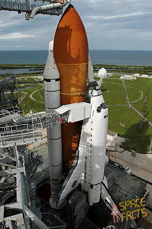 STS-115 auf der Startrampe