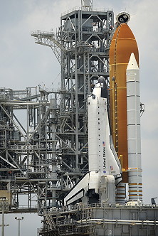 STS-127 auf der Startrampe