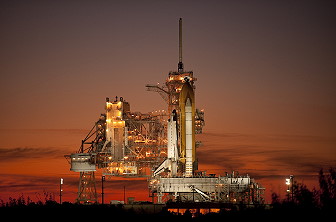 STS-129 auf der Startrampe