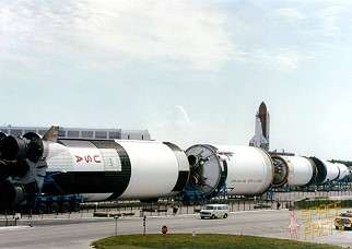 STS-51A auf dem Weg zur Startrampe