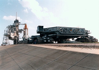 STS-78 auf der Startrampe