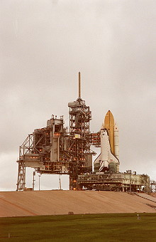 STS-88 auf der Startrampe