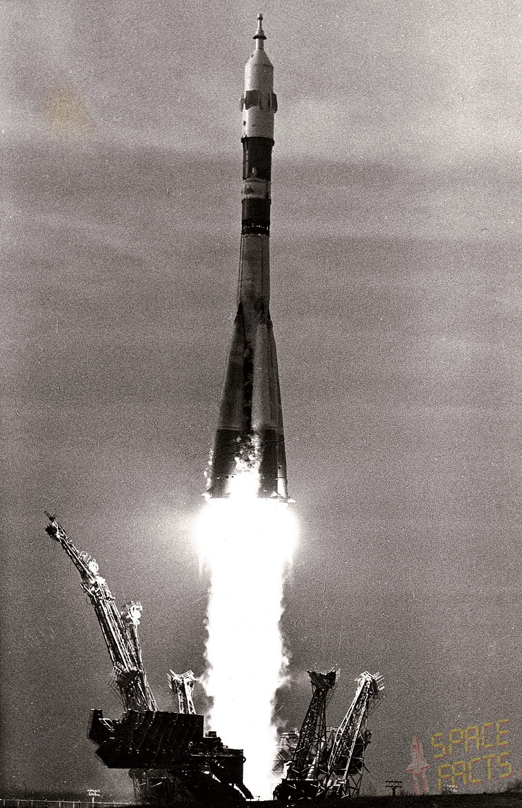 Image result for soyuz 35 launch