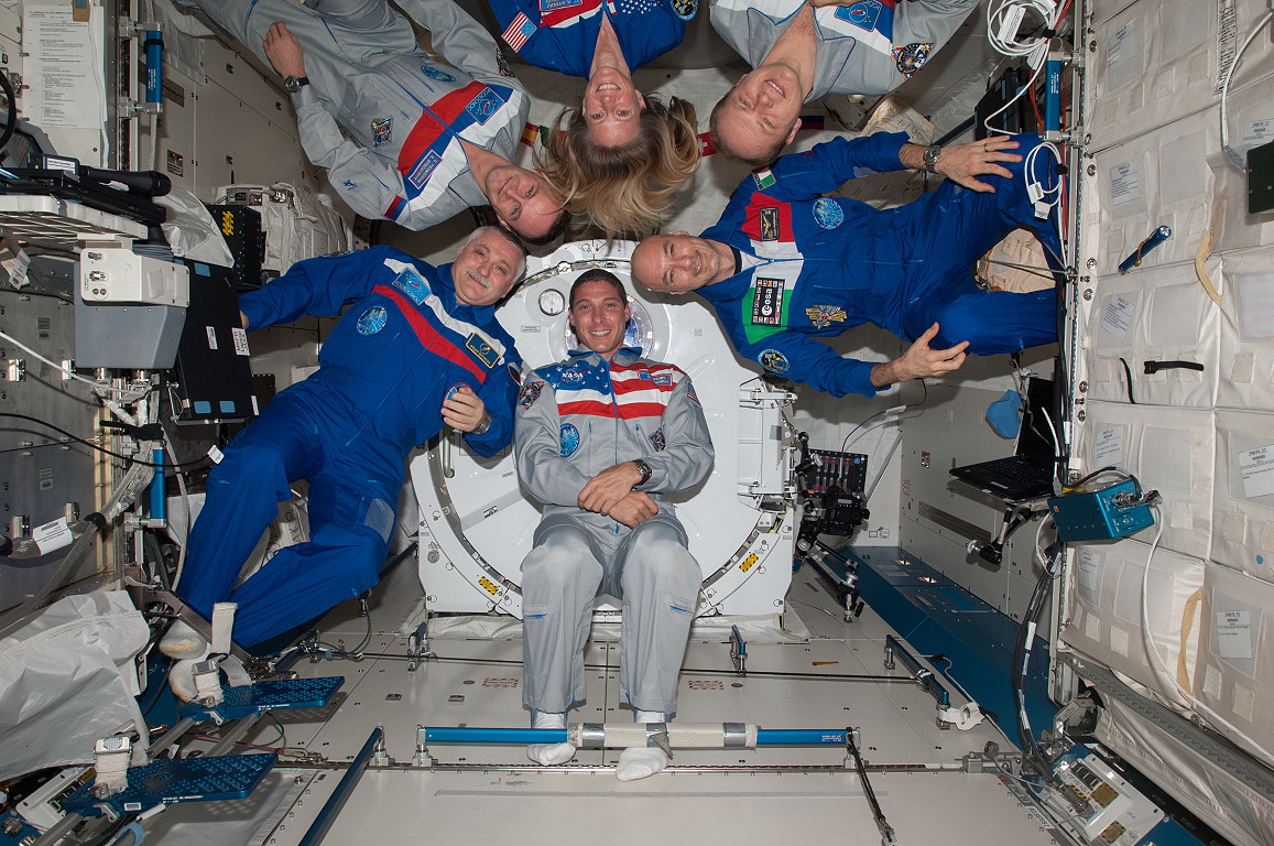 traditional in-flight photo ISS-37