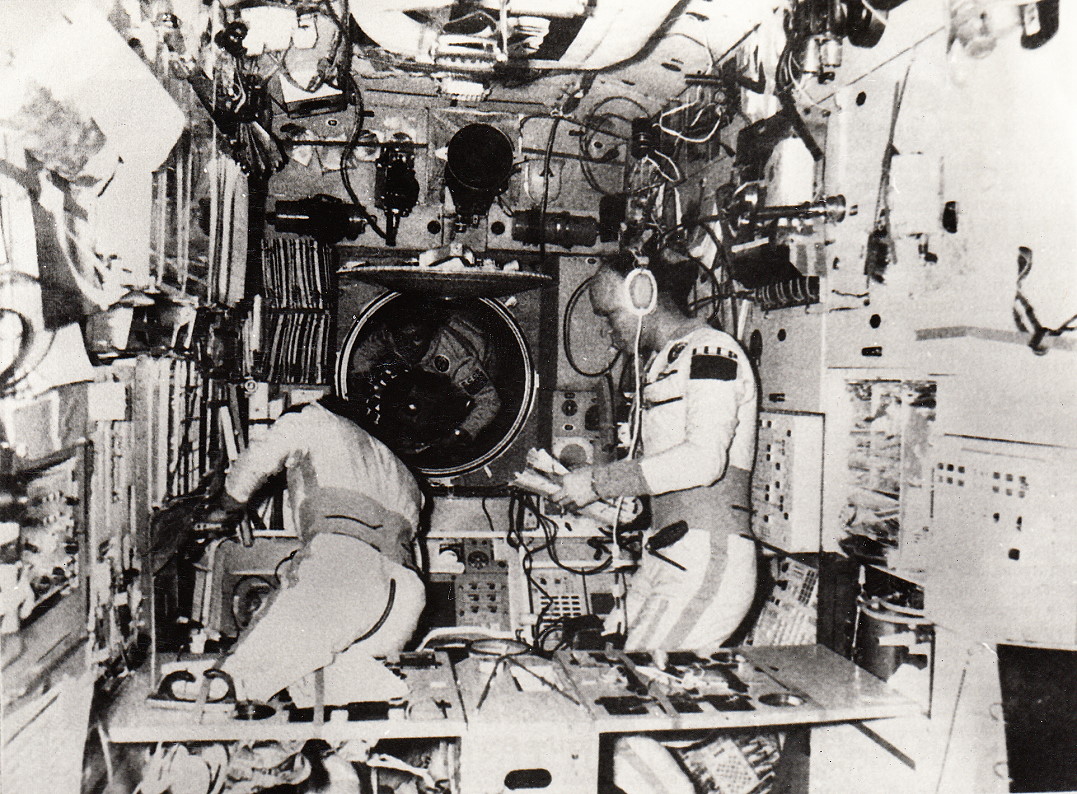 Soyuz T-5 onboard Salyut 7