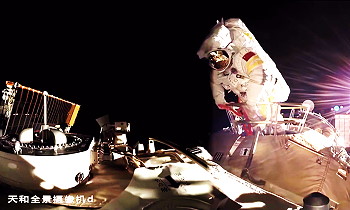 EVA Wang Yaping am 07. November 2021