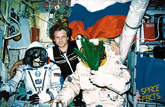 Sergei Avdeyev meets the New 1993 year in orbit Sergei Avdeyev meets the New 1993 year in orbit