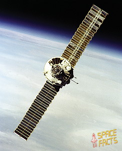 Kristall n�hert sich der Mir