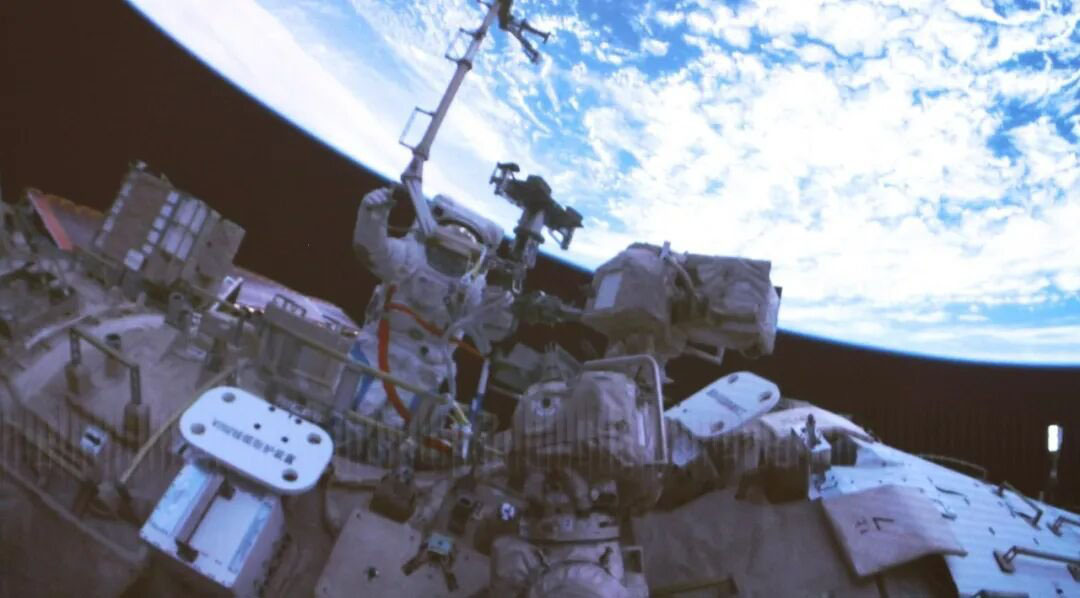 EVA am 16. April 2026