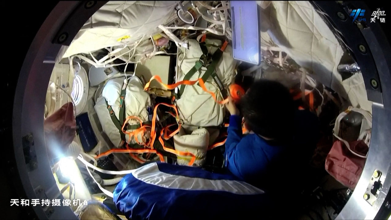 Shenzhou-20 ist f�r die unbemannte R�ckkehr zur Erde gepackt