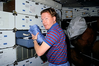 Richards an Bord des Space Shuttle
