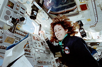 Ochoa an Bord des Space Shuttle