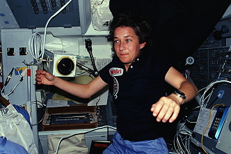 Cleave an Bord des Space Shuttle