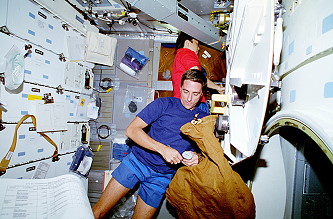 Thomas an Bord des Space Shuttle