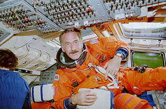 Hoffman an Bord des Space Shuttle