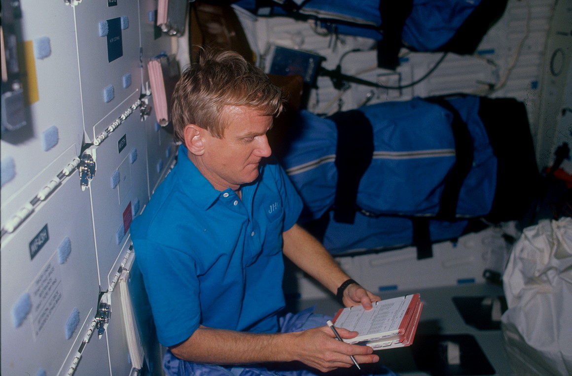 Casper an Bord des Space Shuttle