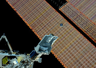 Auswurf eines Kleinsatelliten Auswurf eines Kleinsatelliten