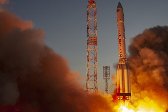 Start der Proton-M-Rakete mit Nauka auf der Spitze