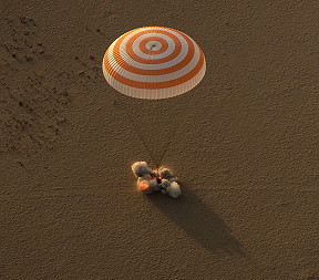 Soyuz MS-04 landing