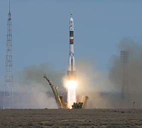 Soyuz MS-04 launch