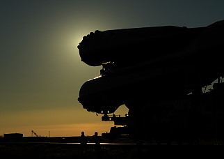 Soyuz MS-10 rollout