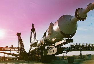 Soyuz TM-10 rollout