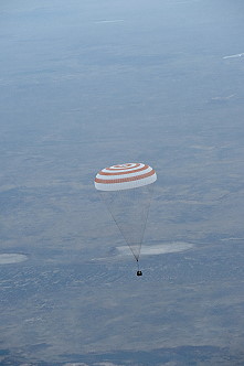 Soyuz TMA-16M landing