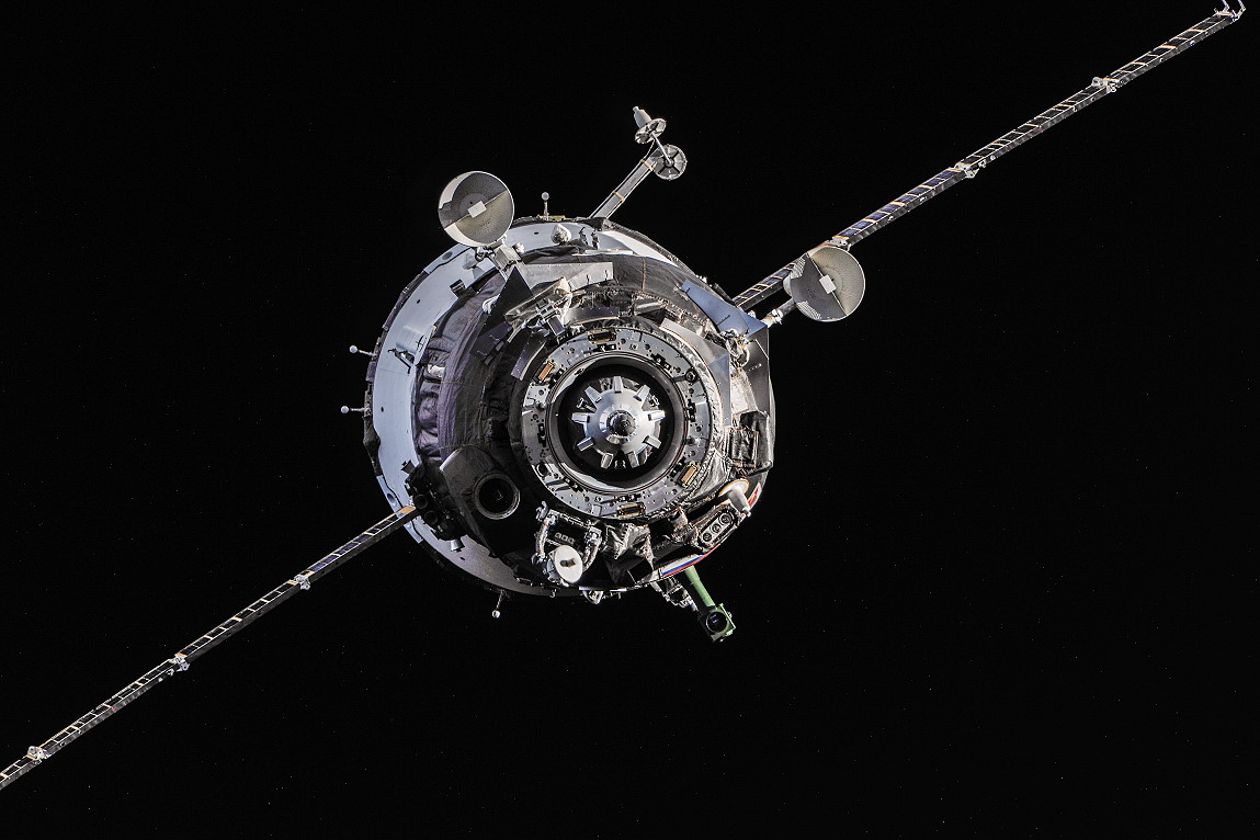 Soyuz TMA-10M arrival