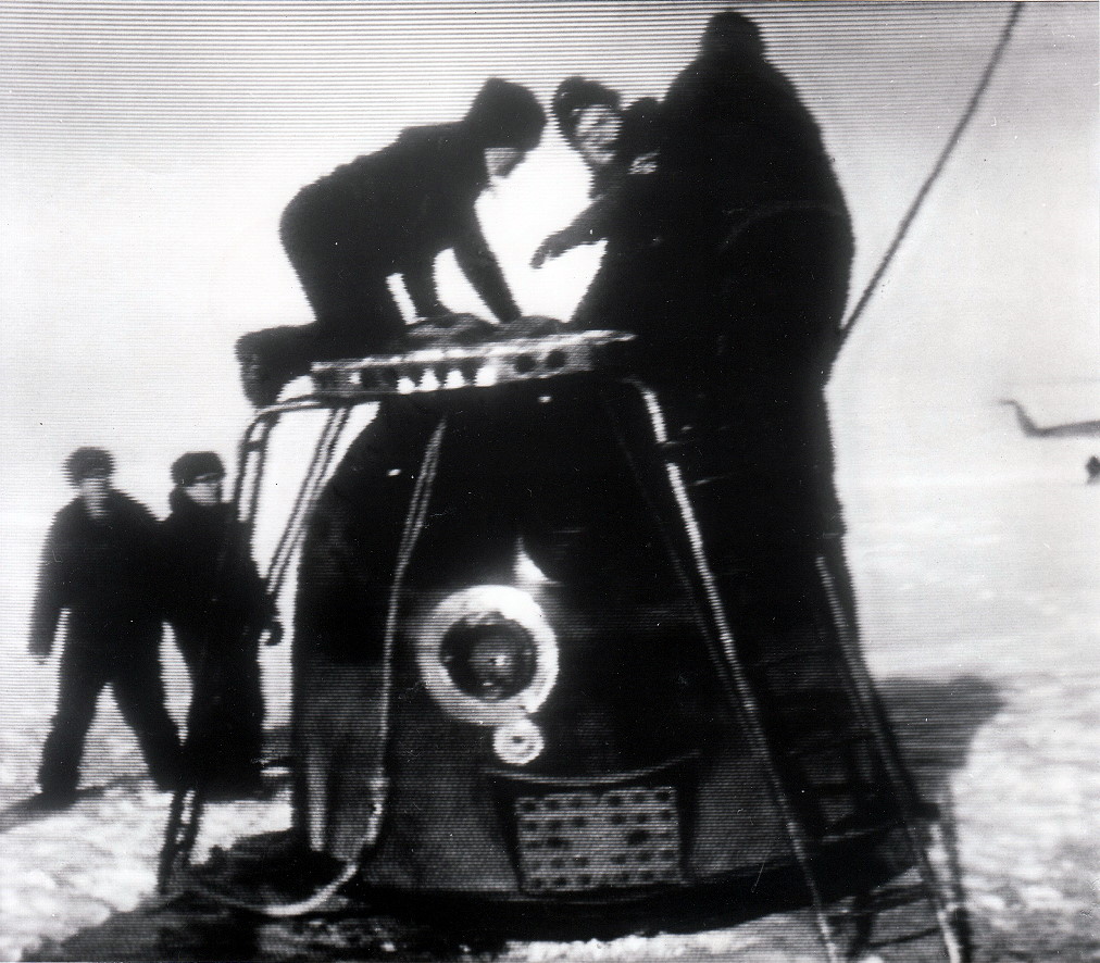 Soyuz 27 recover