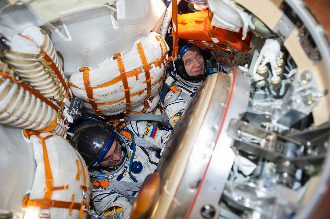 Soyuz MS-16 landing