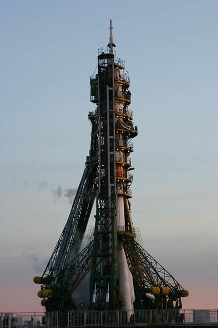 Soyuz TM10 on the launch pad