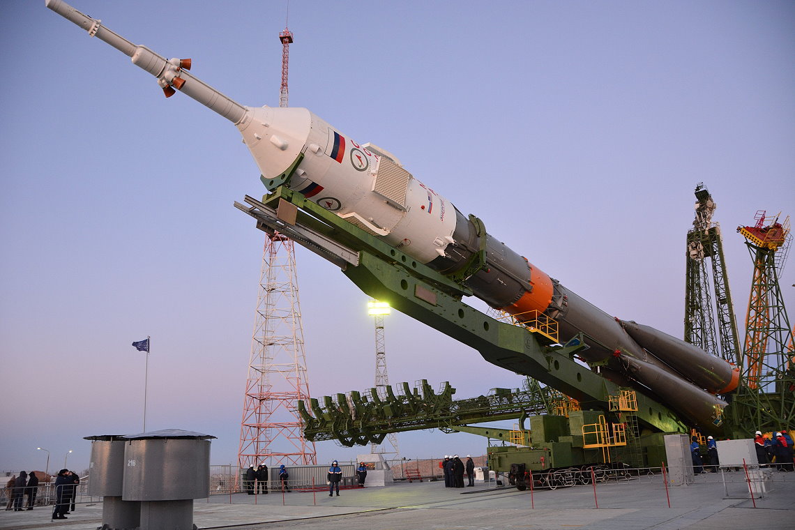 Soyuz TMA-15M erection