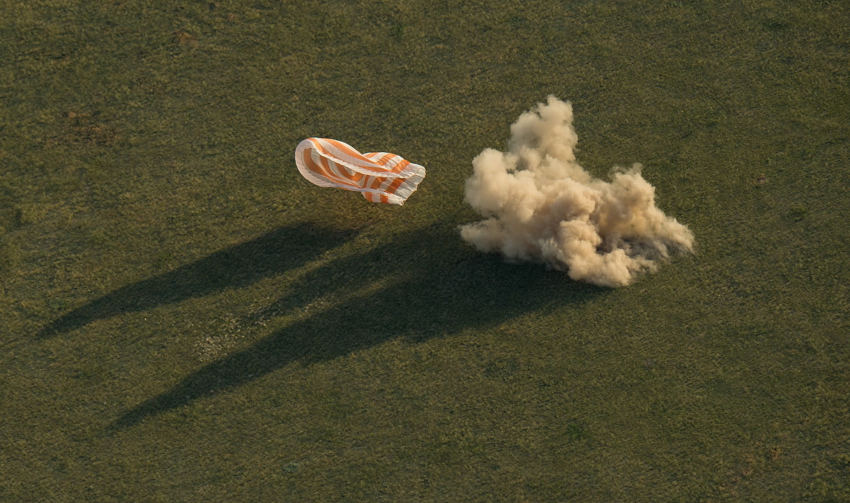 Soyuz TMA-15M landing