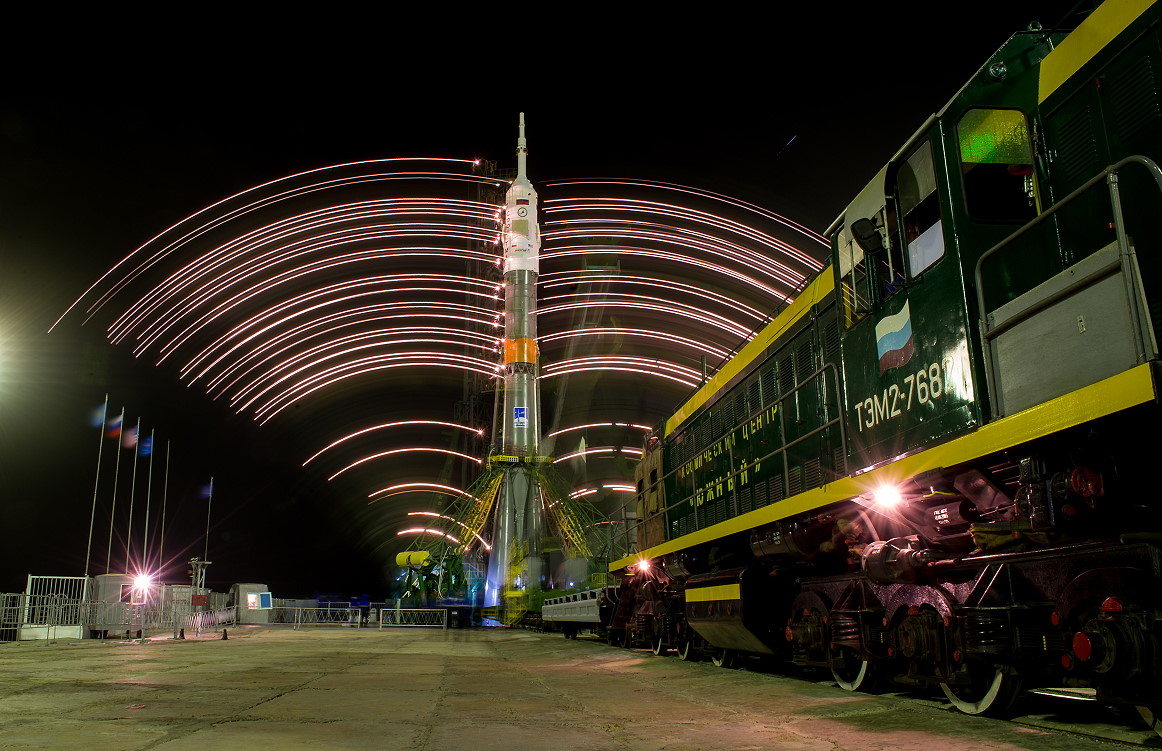 Soyuz TMA-20M erection