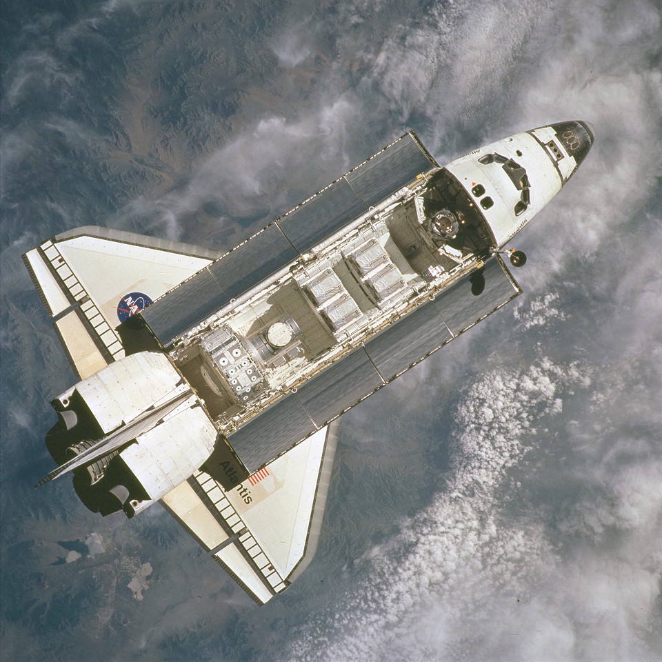 STS-104 im Orbit