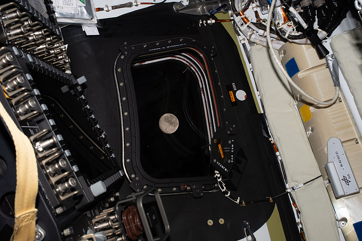 Der Mond von Artemis II ausgesehen