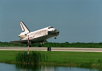 Landung STS-105