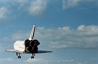 STS-113 landing