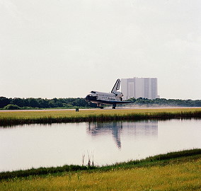 Landung STS-46